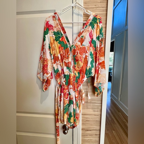 Women’s Tie Waist Romper, size large - Picture 3 of 5